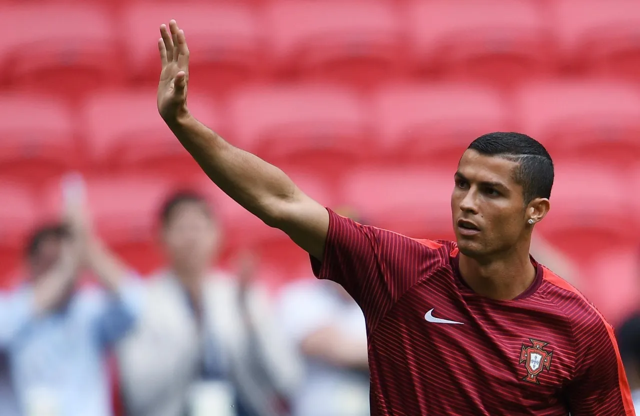 Zdjęcie W jakim kraju gra Cristiano Ronaldo? Zaskakująca decyzja piłkarza