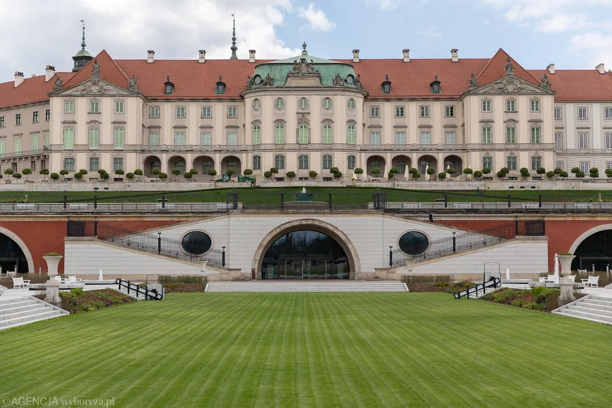 Zdjęcie Zwiedzanie zamku królewskiego w Warszawie za darmo – uniknij kosztów