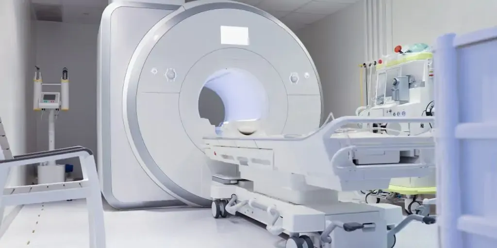 Zdjęcie Rezonans magnetyczny kręgosłupa - jak często można wykonywać?