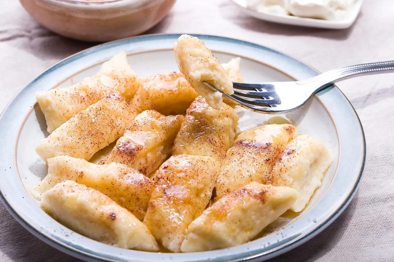 Zdjęcie 300 g mąki pszennej ile to szklanek – proste przeliczenie dla każdego kucharza