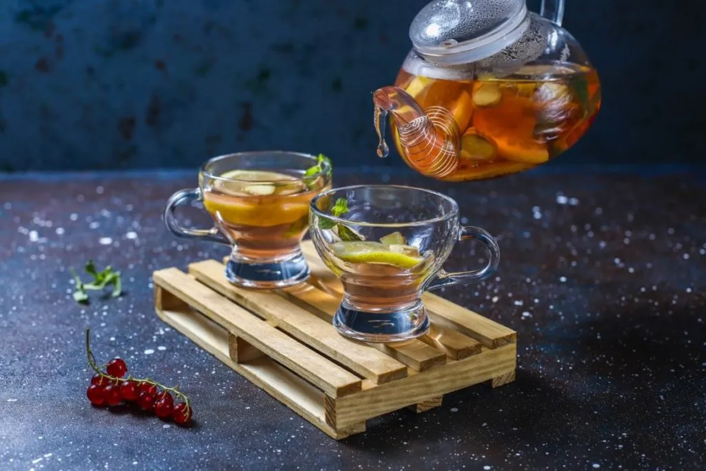 Zdjęcie Naturalne herbaty, które ukoją ból głowy i przyniosą ulgę w cierpieniu