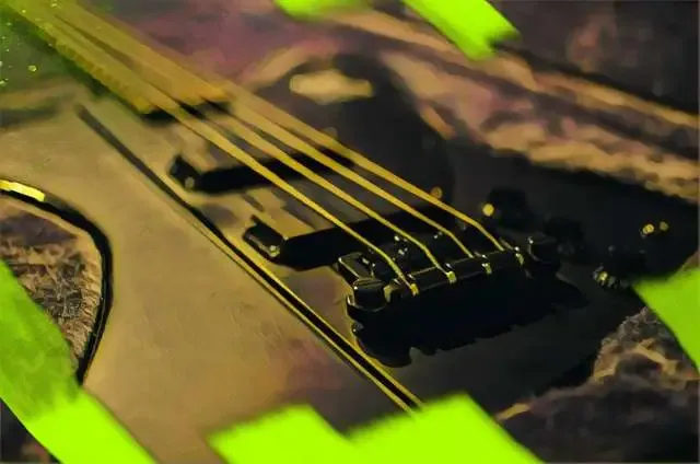 Zdjęcie Chcesz zagrać na basie? Oto porady dla początkujących