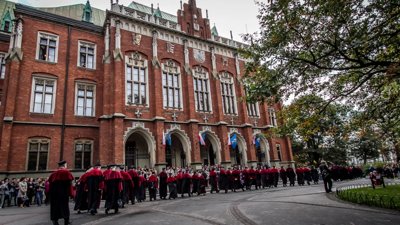 Zdjęcie Uniwersytet Jagielloński w rankingu światowym: Zaskakujące zmiany i pozycja