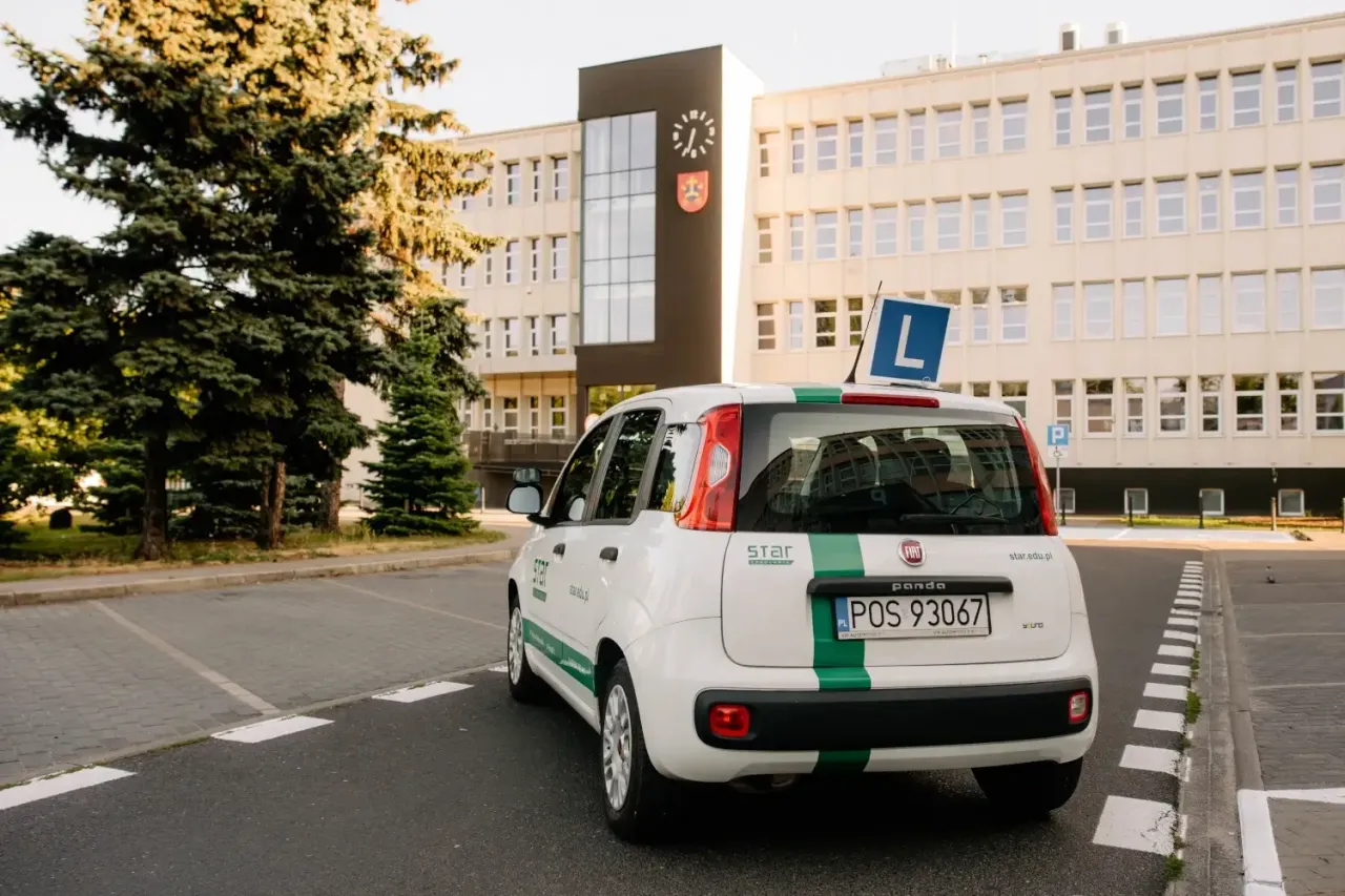 Zdjęcie Kiedy można odebrać prawo jazdy? Poznaj czas oczekiwania i procedurę odbioru