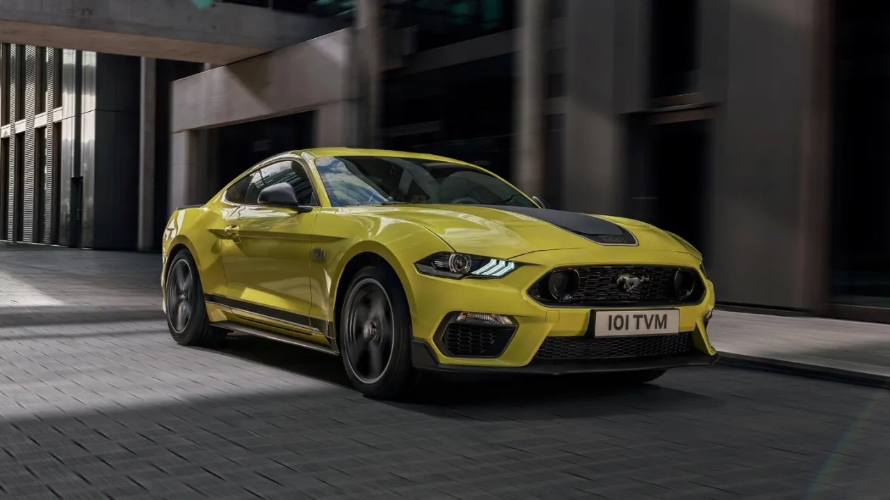 Zdjęcie Ford Mustang w Polsce: historia premierowego debiutu kultowej legendy