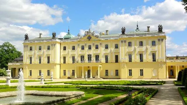 Zdjęcie Gdzie zjeść w Białymstoku? Odkryj najlepsze miejsca na posiłek