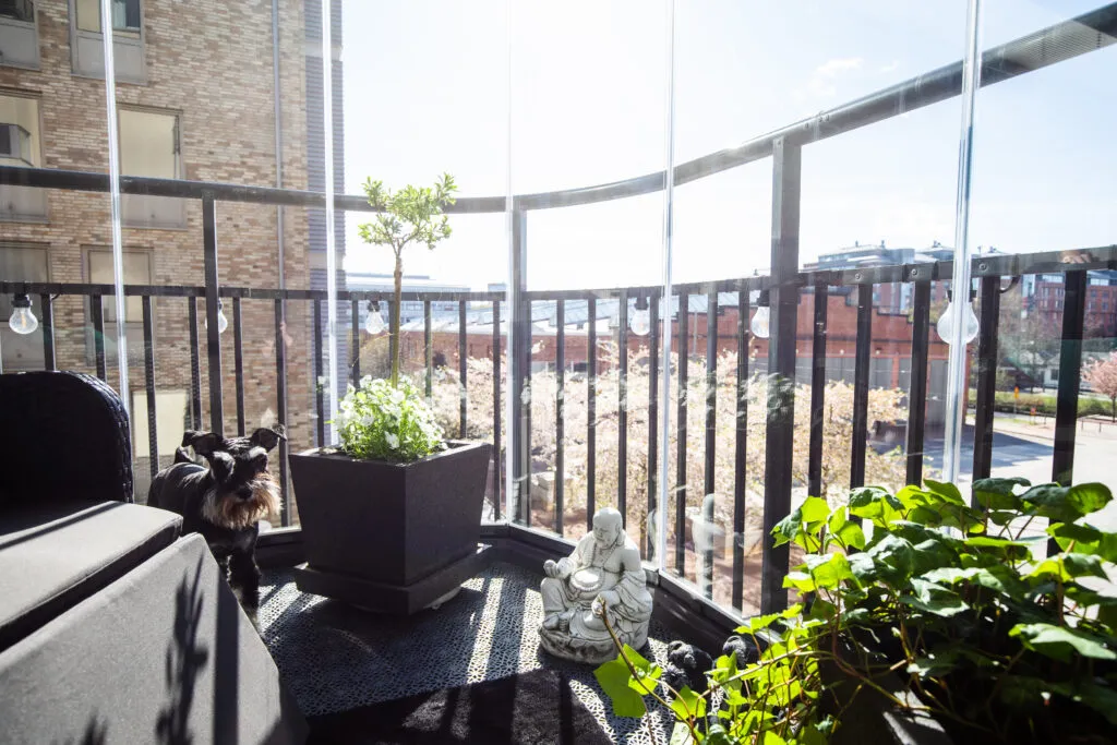 Zdjęcie Jak zrobić balkon w bloku, aby stał się idealnym miejscem relaksu