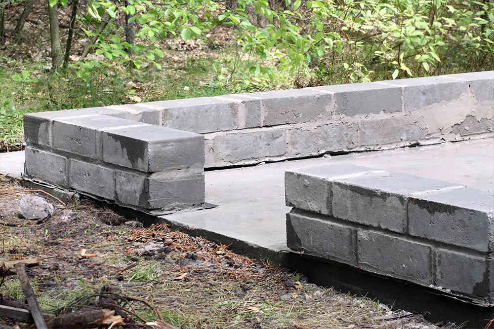 Zdjęcie Jak zbudować trwały fundament z bloczków: krok po kroku
