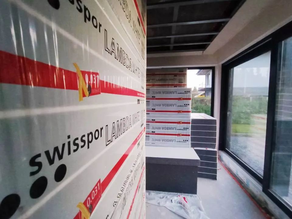 Zdjęcie Jak kleić styropian do styropianu - uniknij najczęstszych błędów