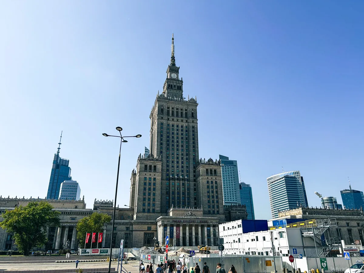 Zdjęcie Gdzie wejść na taras widokowy PKiN? Wszystko, co musisz wiedzieć