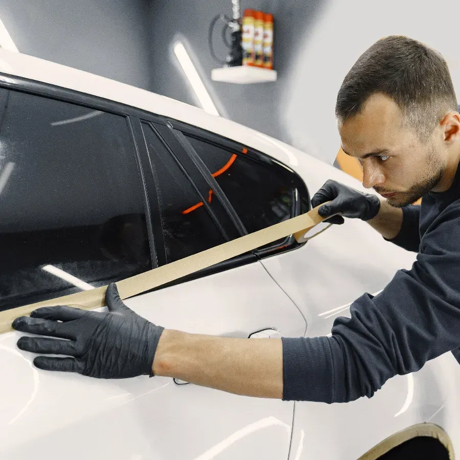 Zdjęcie Ile kosztuje malowanie auta raptorem? Sprawdź ceny i czynniki wpływające na koszty