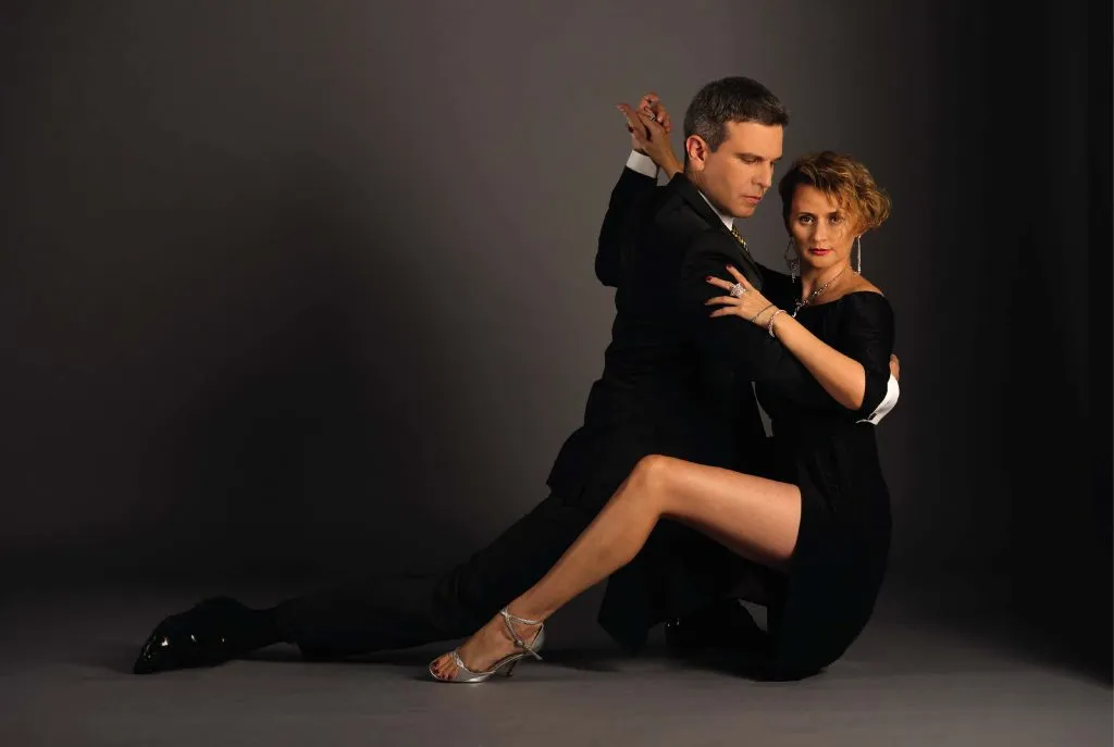 Tango argentyńskie prowadzenie podążanie