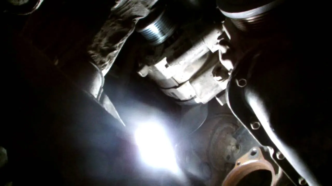 Demontaż półosi Toyota Avensis D4D alternator