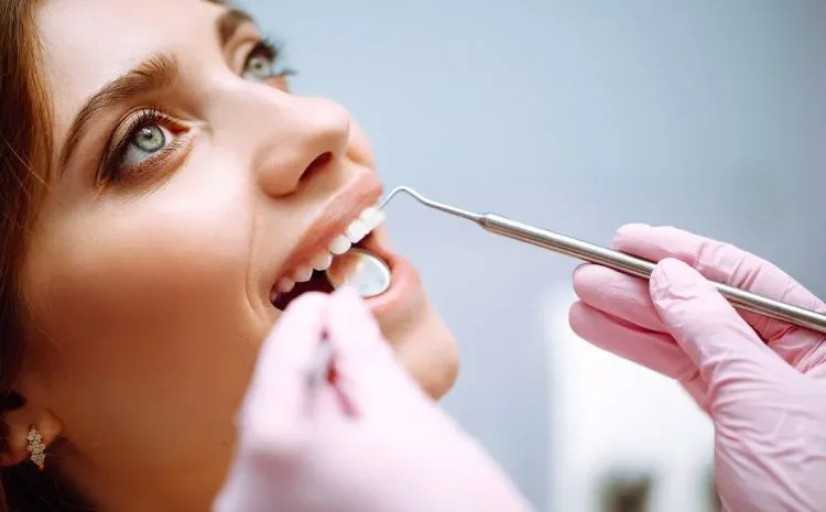 przegląd stomatologiczny, dentysta badanie