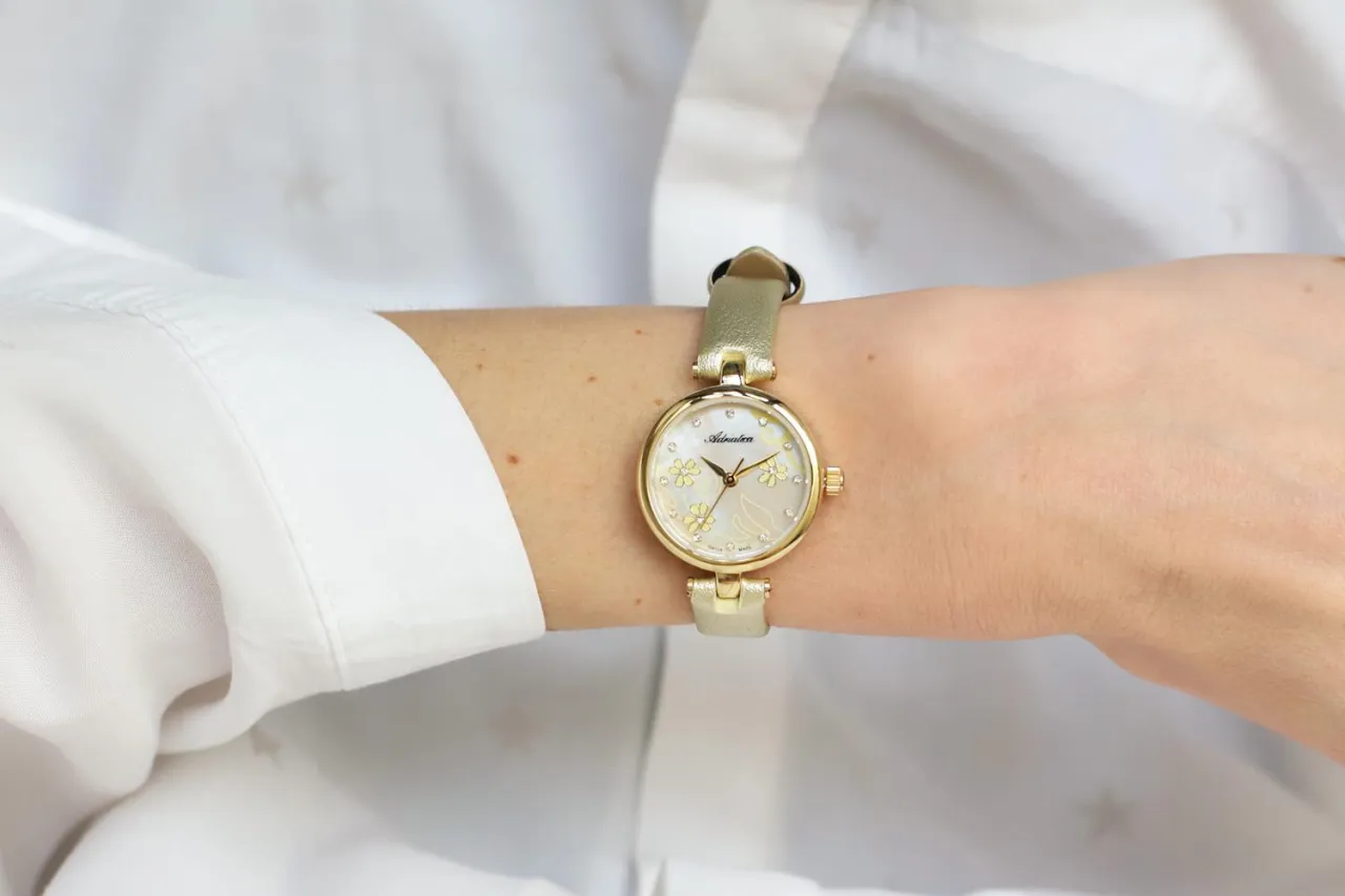 Damskie zegarki Adriatica w r&oacute;żnych stylizacjach biznesowych casualowych wieczorowych