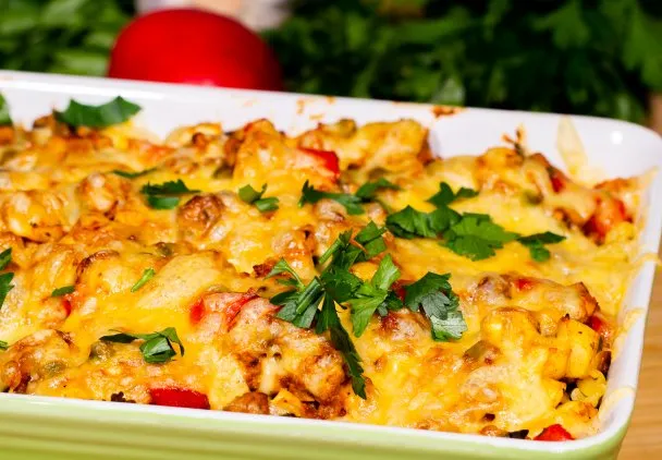 zapiekanka makaronowa z mięsem mielonym i warzywami