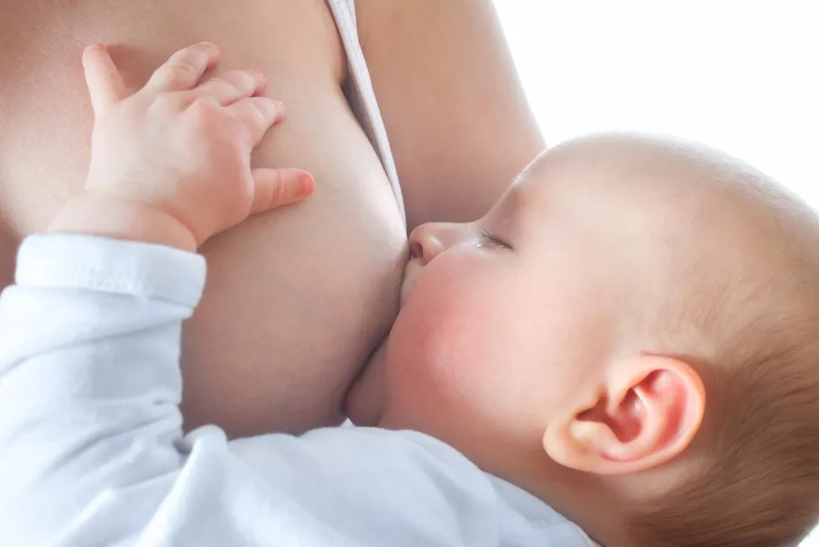 Zdjęcie Ile kalorii ma mleko matki? Poznaj wartość odżywczą pokarmu