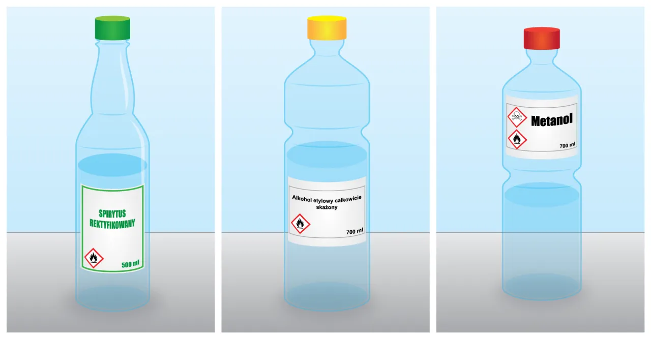 Trzy butelki z płynem. Jedna z napisem