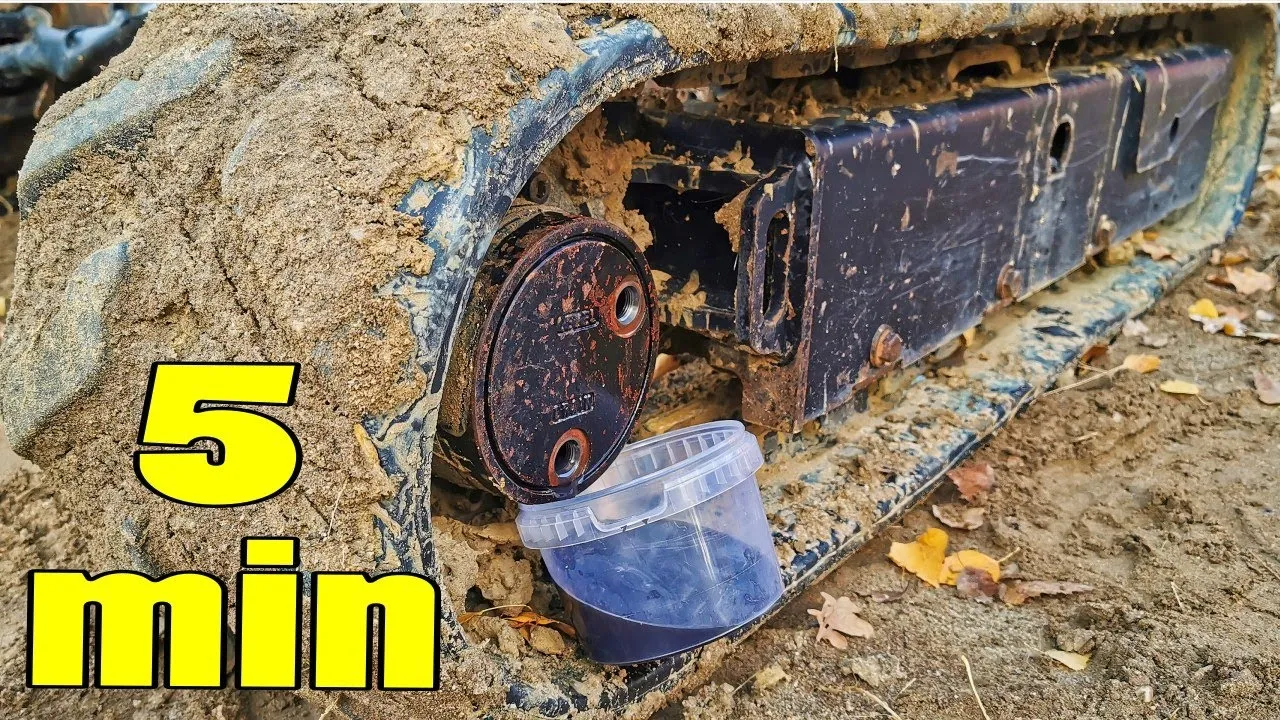 Zdjęcie Co ile motogodzin wymienić olej w koparce? Uniknij kosztownych awarii!