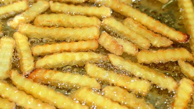 smażenie frytek dwuetapowe