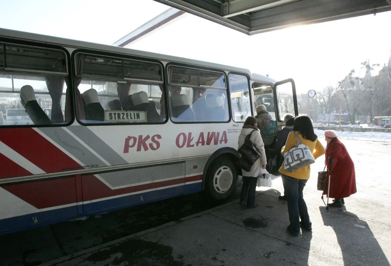 mapa dworzec PKS Oława ul. 1 Maja 21