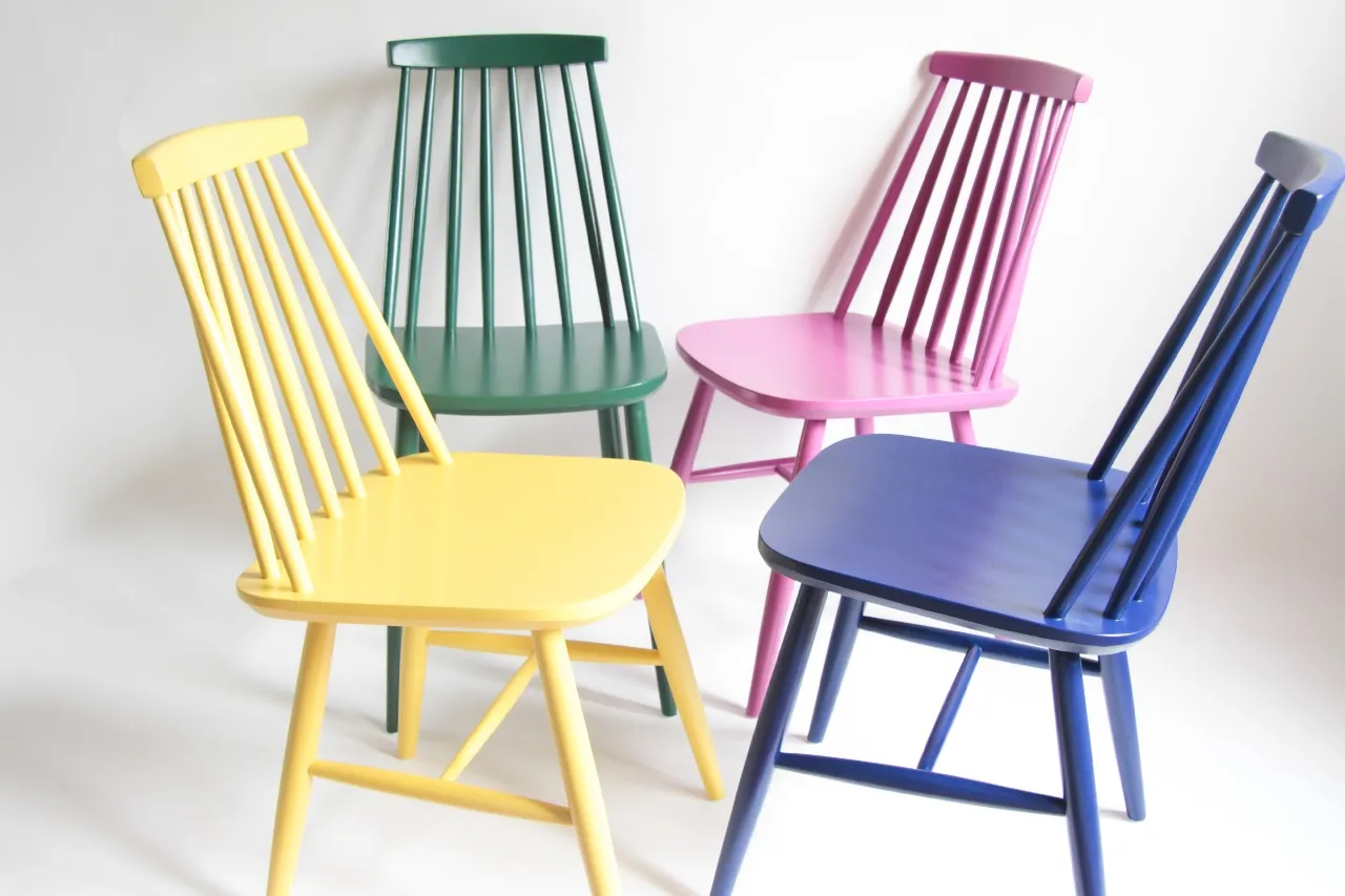Metamorfoza krzesła PRL patyczak