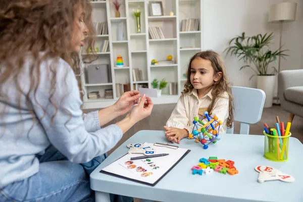 Sygnały alarmowe opóźnienie mowy u dziecka