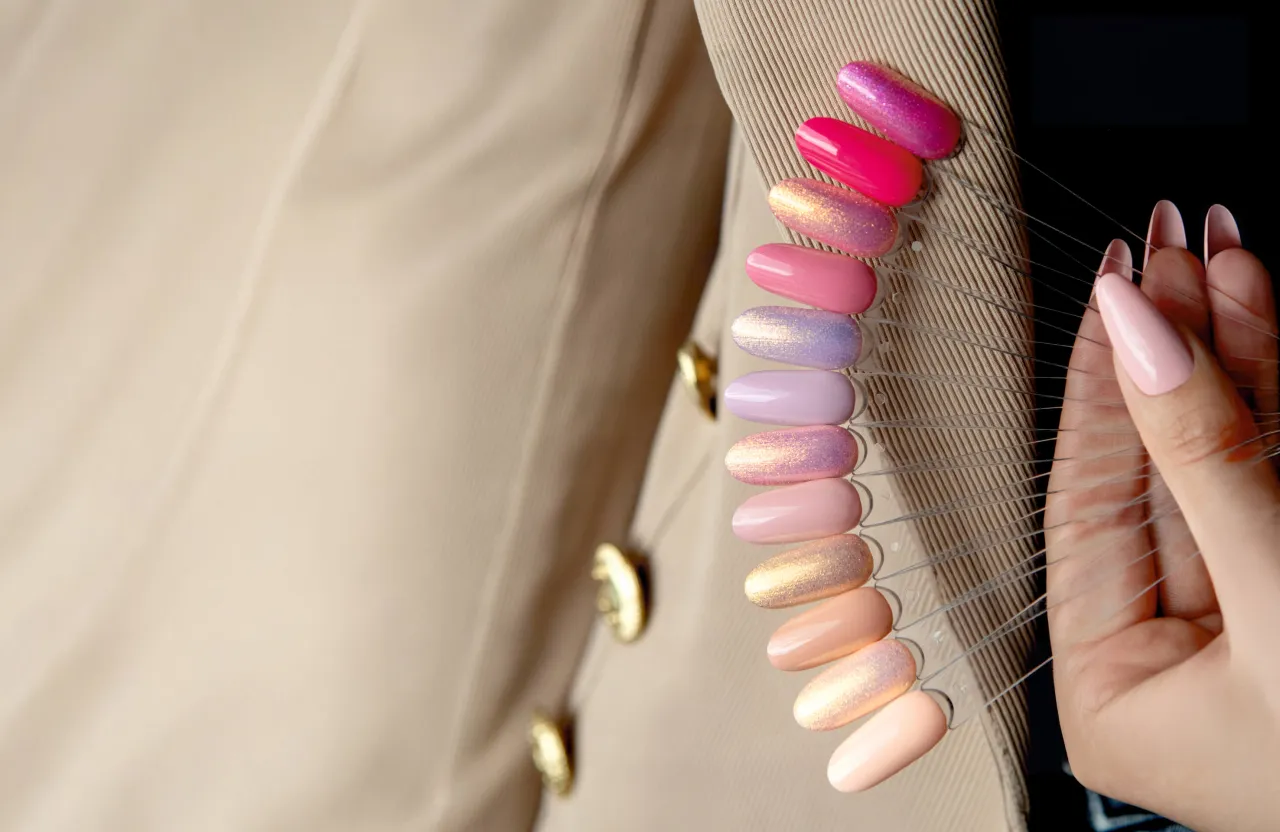 etapy przygotowania paznokci do hybrydy