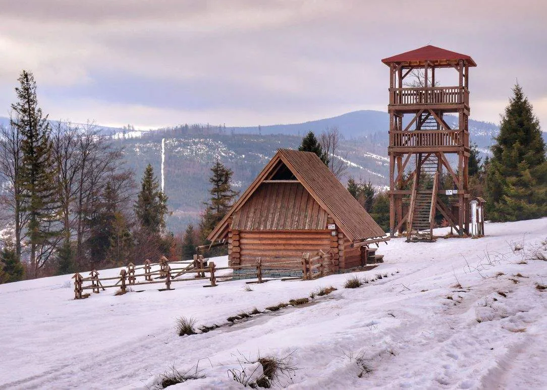 Bacówka u Józka taras widokowy Beskidy