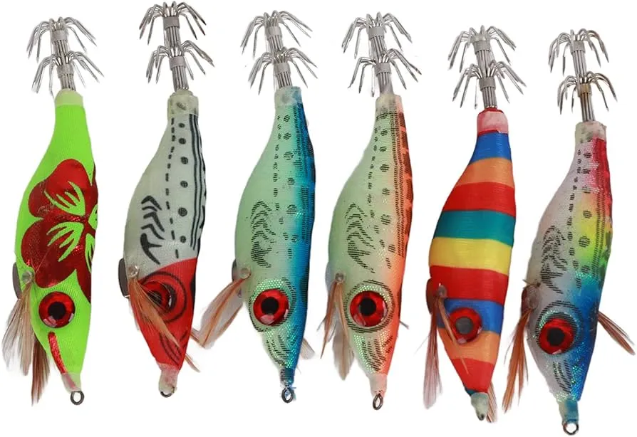 różne lśniące przynęty wędkarskie