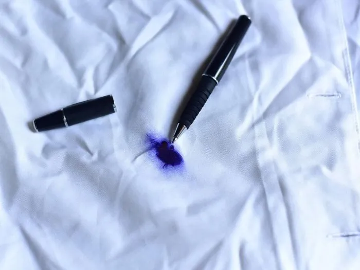 domowe sposoby usuwanie plamy długopis