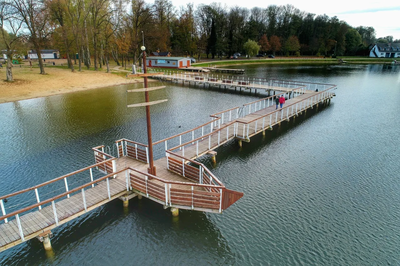 Plaża miejska Ośno Lubuskie molo
