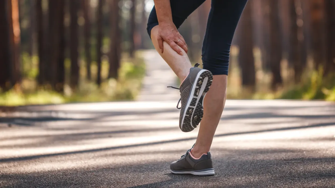 Ból łydek po bieganiu