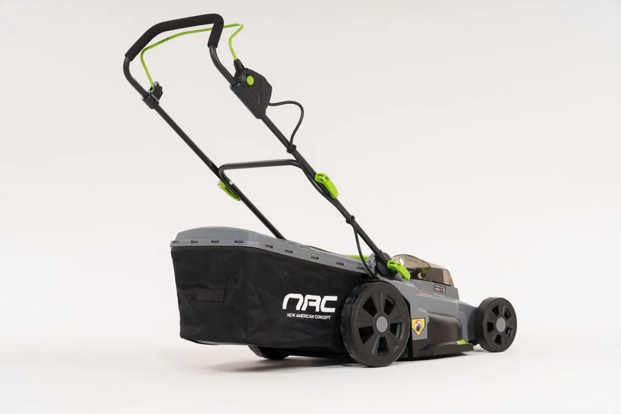 Schemat kosiarki akumulatorowej z oznaczeniami