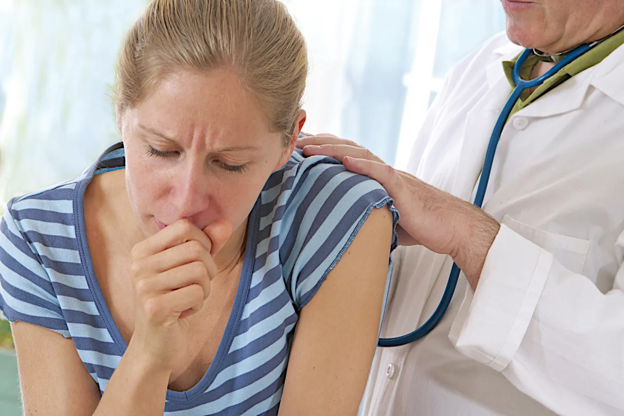 Arztbesuch bei Husten Warnsignale