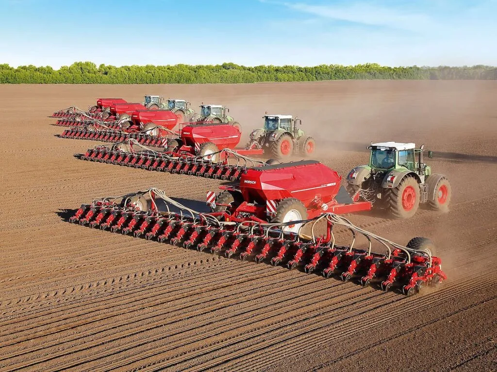 Nowoczesne maszyny rolnicze w pracy
