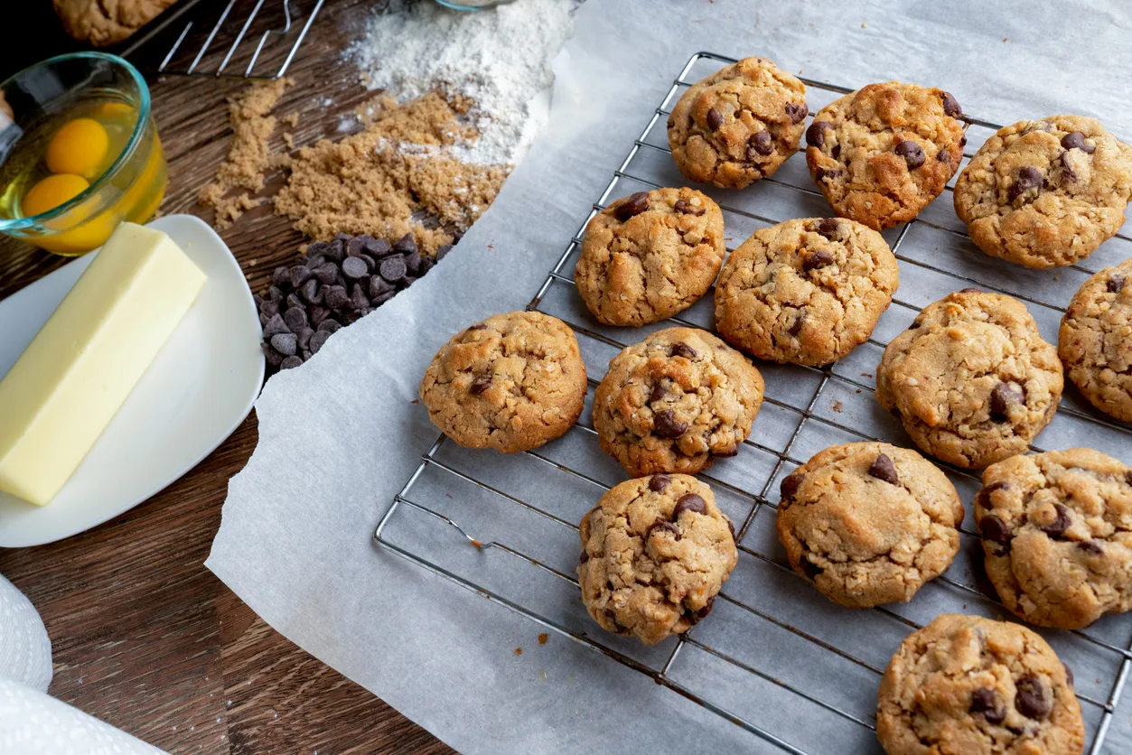 ciastka z masła orzechowego z czekoladą