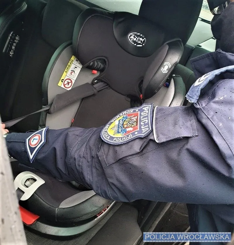 Zdjęcie Pasy bezpieczeństwa z tyłu od kiedy? Oto, co musisz wiedzieć