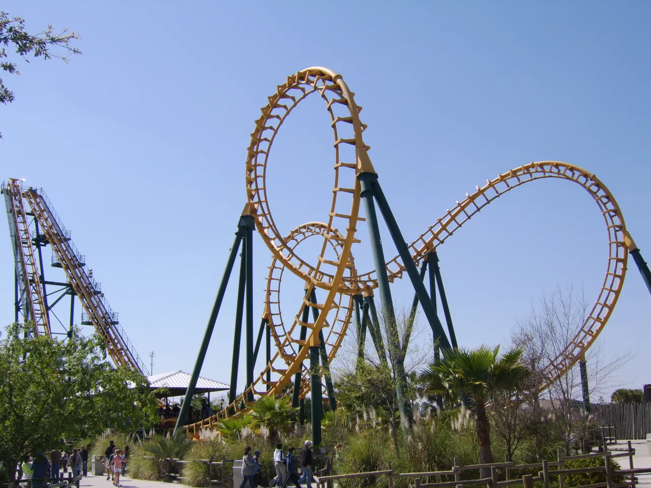 Freizeit-Land Geiselwind Achterbahn Boomerang Looping