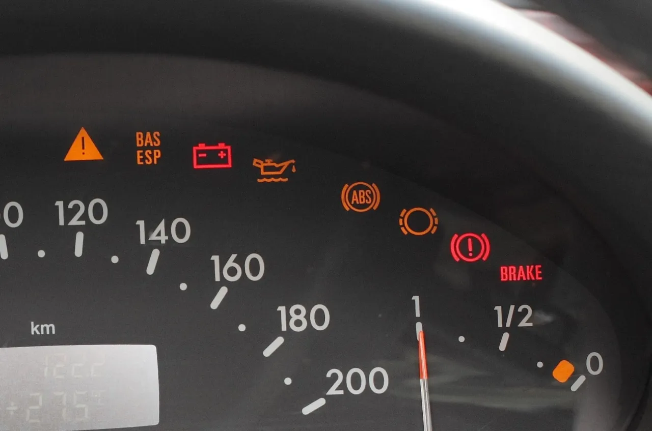 Opel Insignia deska rozdzielcza kontrolki ABS ESP