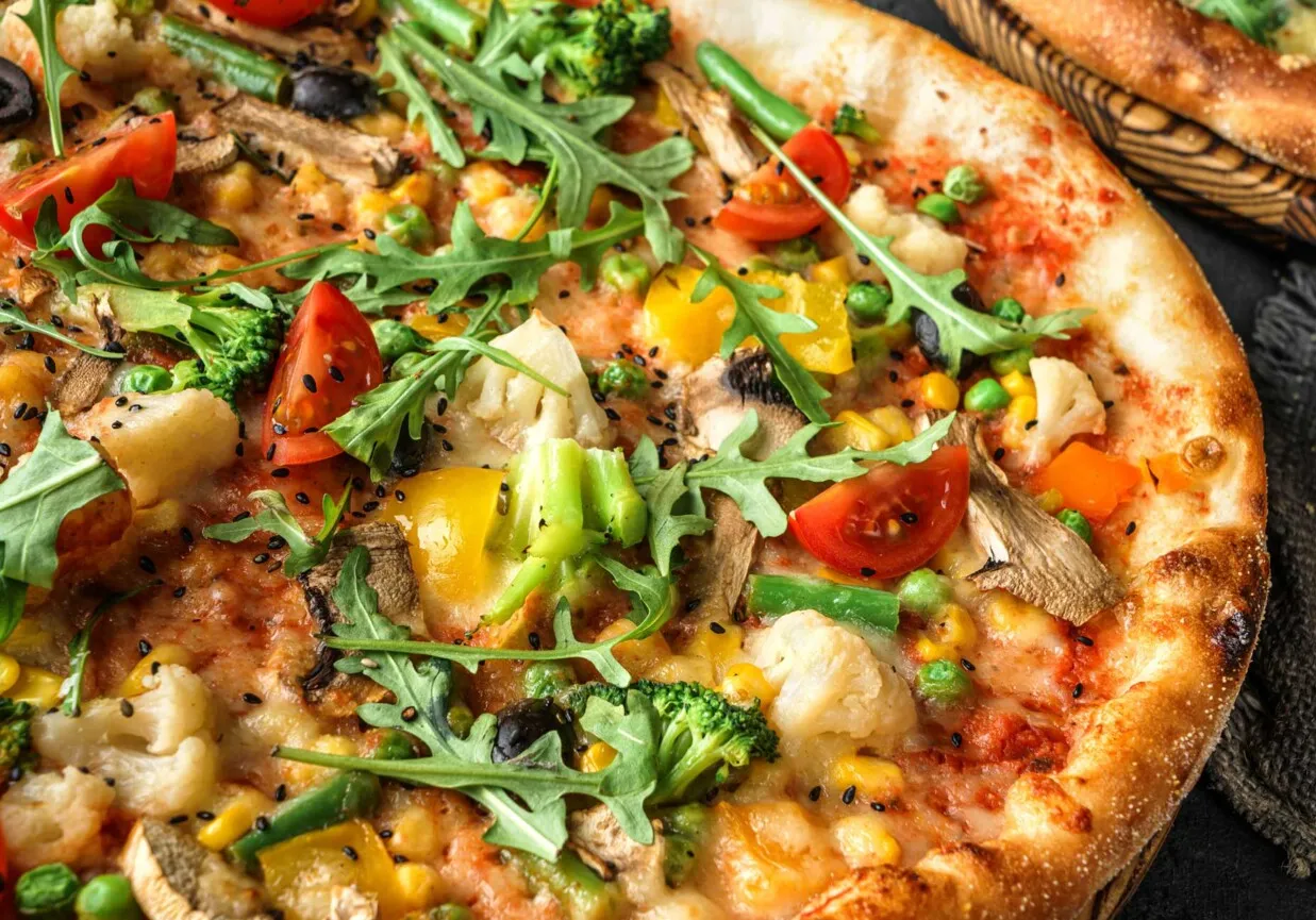 Lekkostrawna pizza domowa z warzywami
