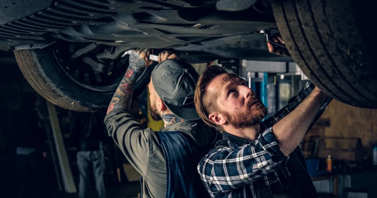 Zdjęcie Ile zarabia właściciel warsztatu samochodowego? Odkryj prawdę o dochodach