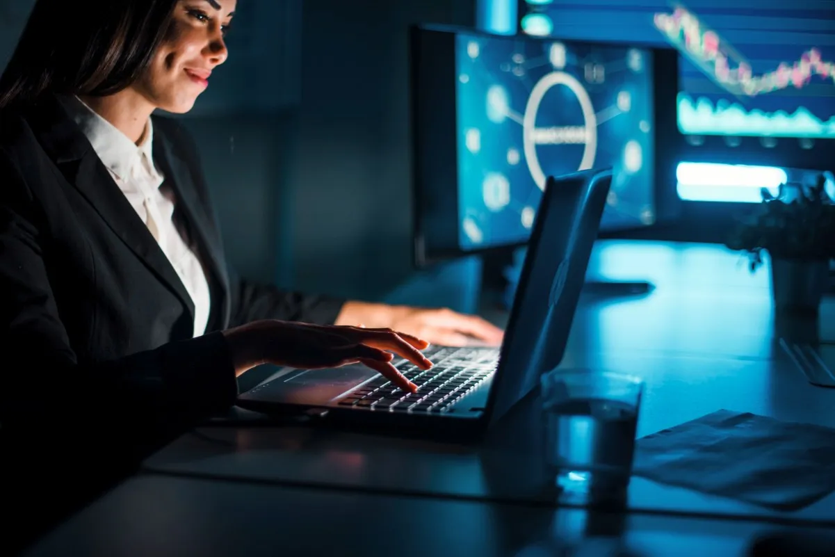 specjalista IT w banku cyberbezpieczeństwo