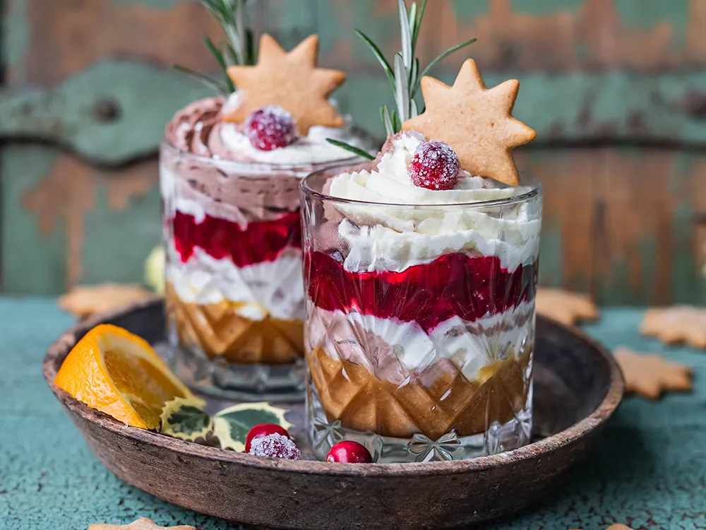 Weihnachtliche Desserts im Glas