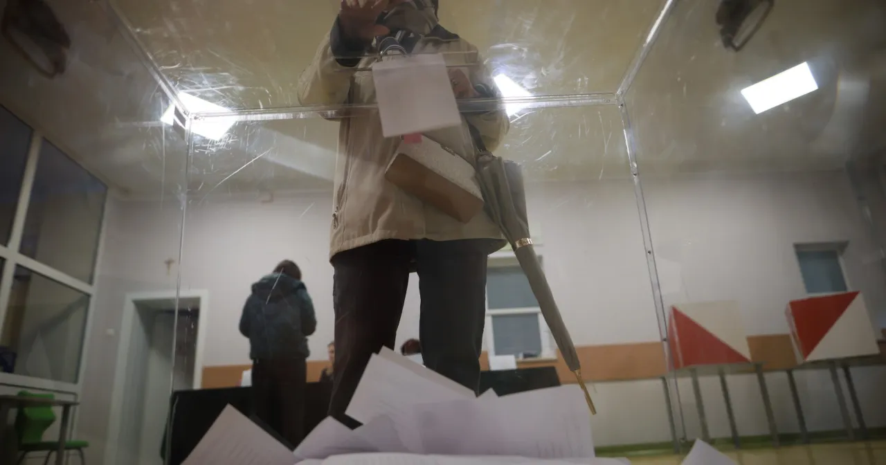 Zdjęcie Czy można zrobić zdjęcie karty do głosowania? Sprawdź zasady i ryzyka
