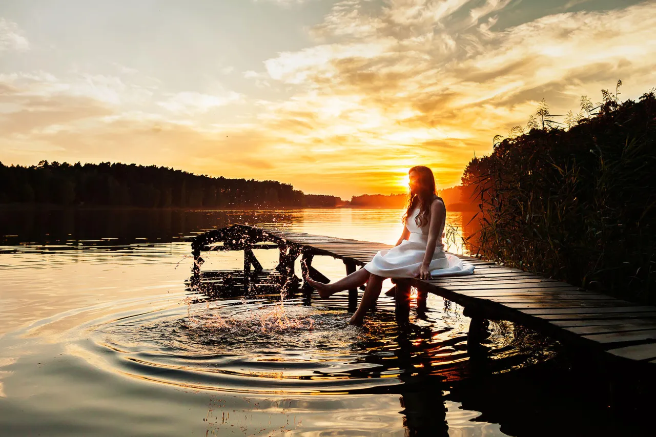 Grafika przedstawiająca różne rodzaje sesji zdjęciowych: ślubna, rodzinna, portretowa