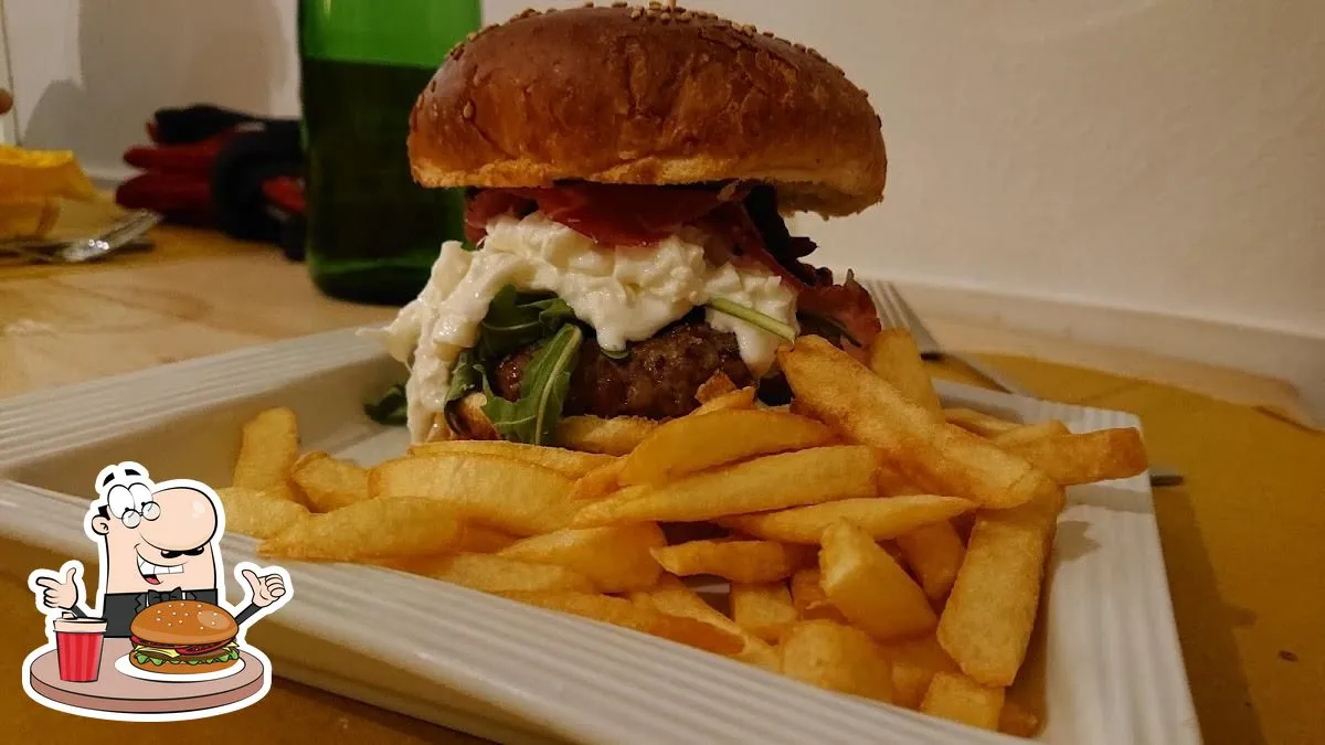 Centoundici Emporio Gastronomico club sandwich e hamburger gourmet