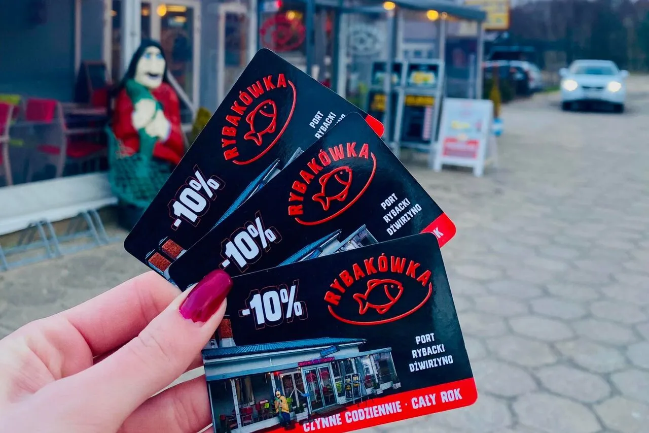 Świeże ryby smażalnia Dźwirzyno