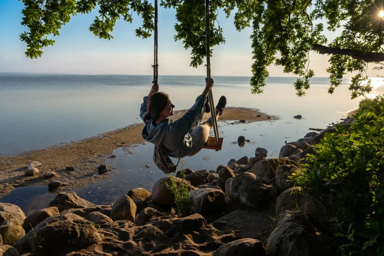 zach&oacute;d słońca Jastarnia huśtawka