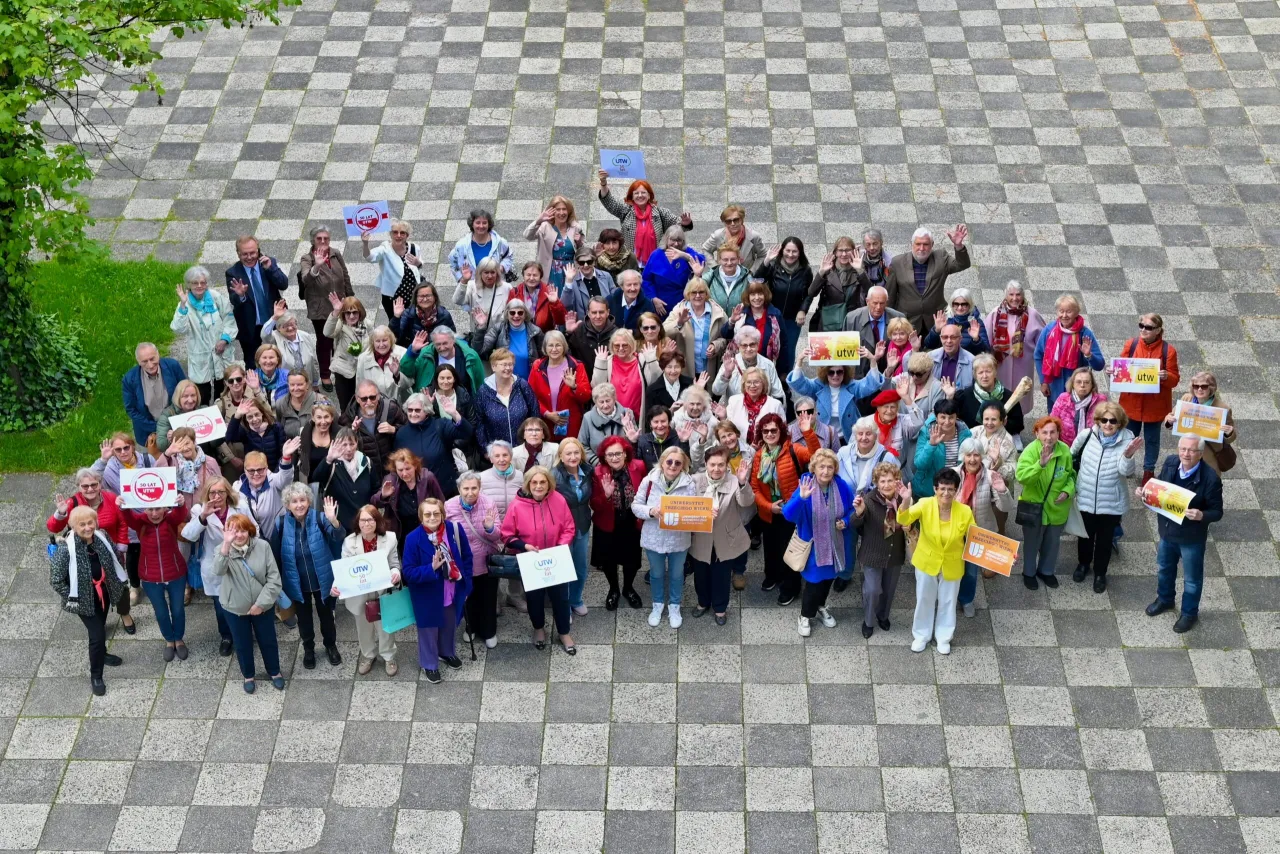 Senior budżet, koszty edukacji dla seniorów, finanse UTW